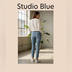 Women’s Distressed Skinny Jeans Size 7